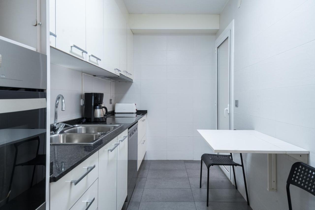 Apartamento R&B Muntaner Barcelona Exterior foto