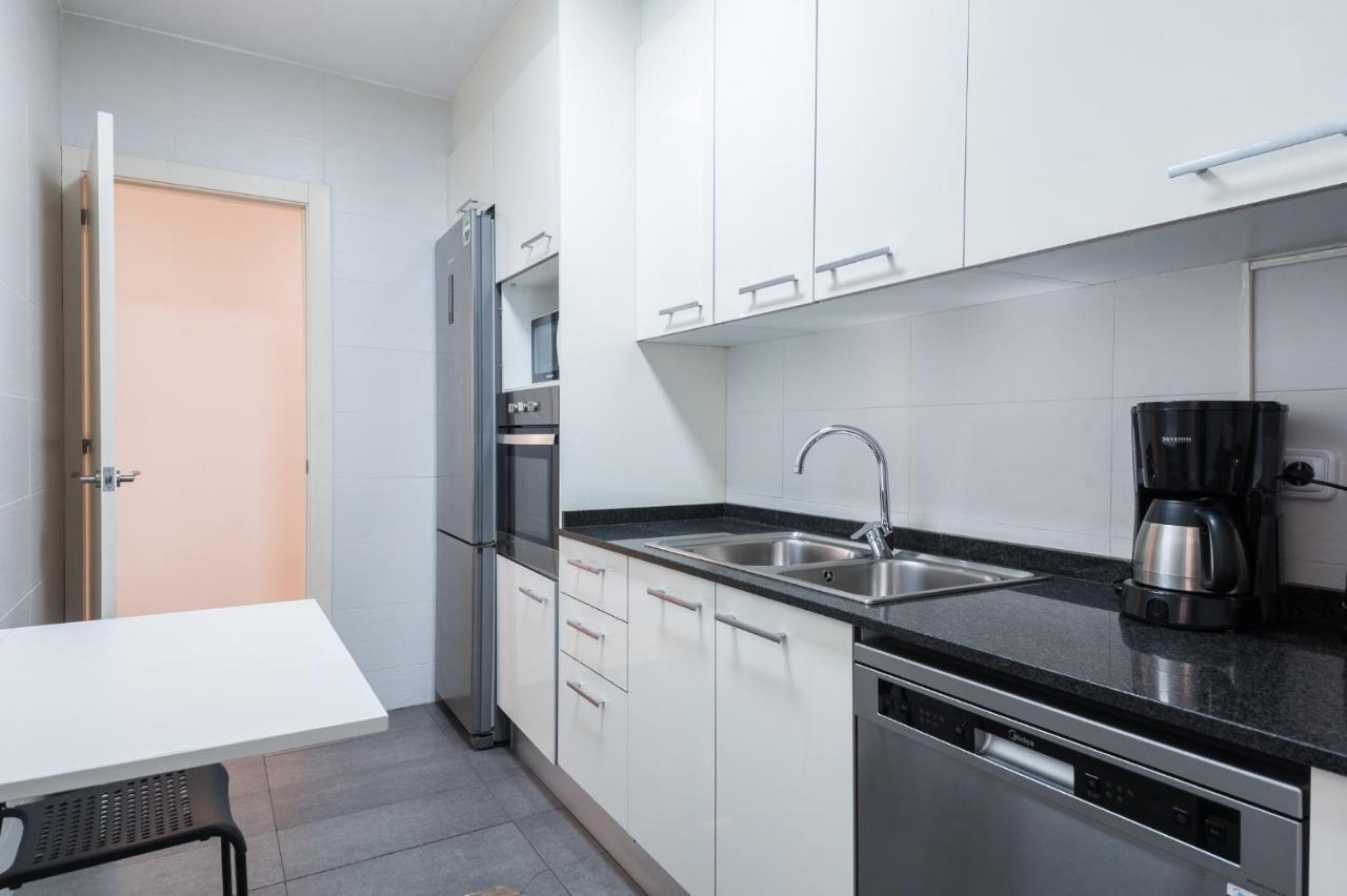 Apartamento R&B Muntaner Barcelona Exterior foto