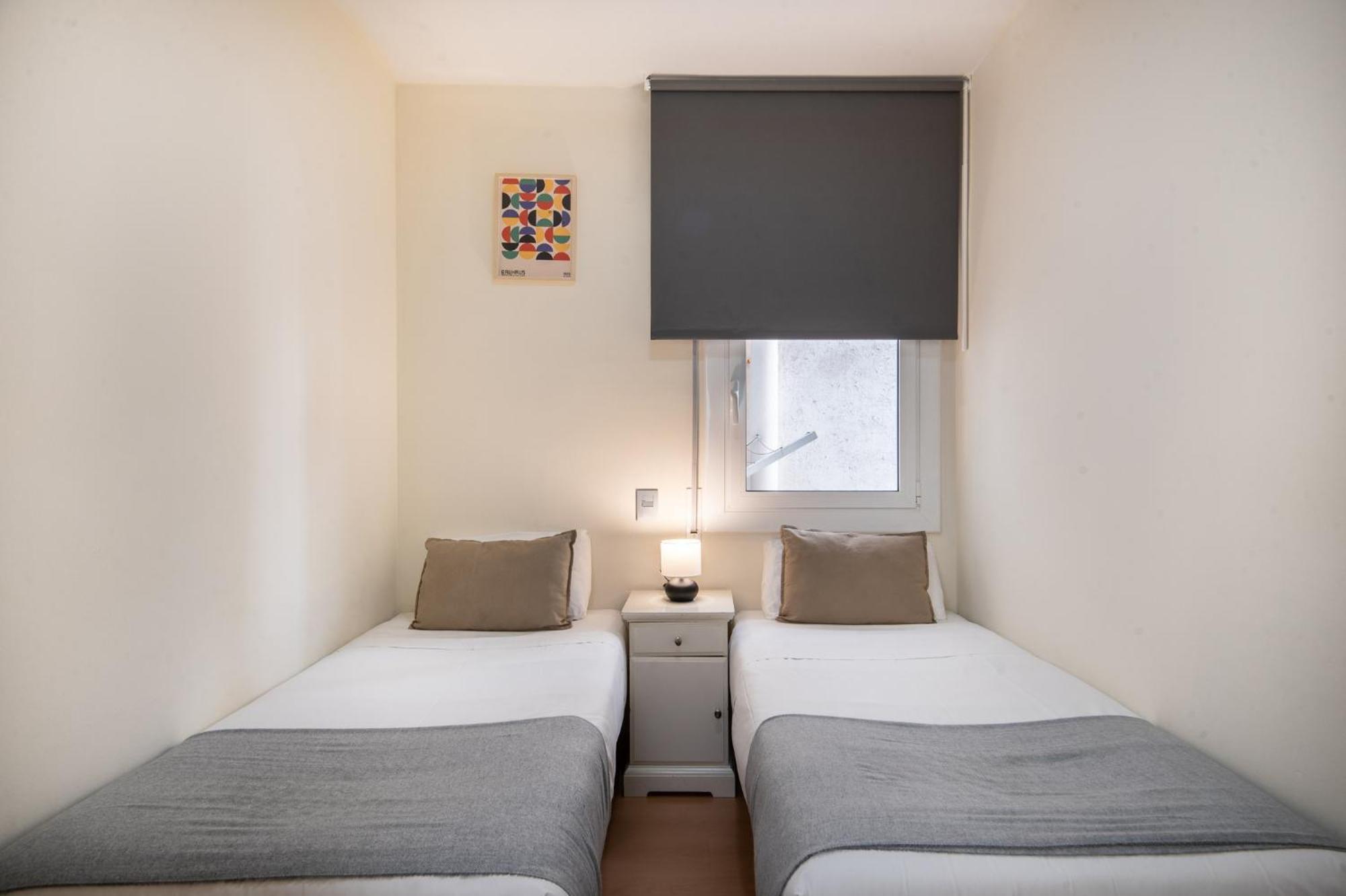 Apartamento R&B Muntaner Barcelona Exterior foto